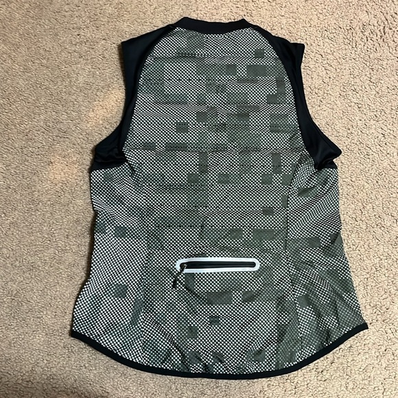 NIKE Running Vest Aeroloft Flash 800 Goose Down Military Green Camo Medium - Picture 4 of 8